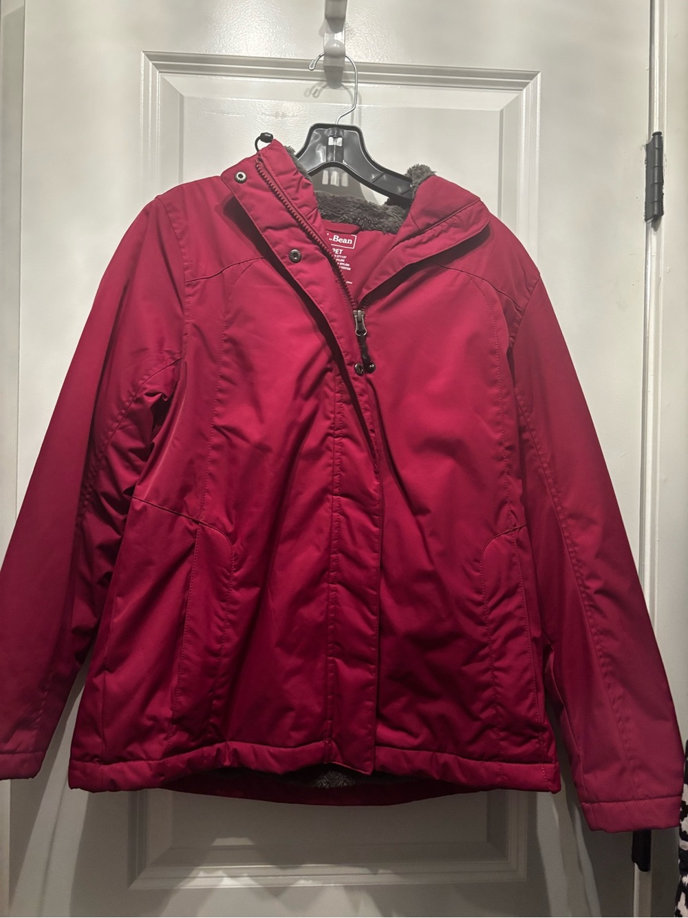 Womens LL  Bean Jacket w hood size Xs